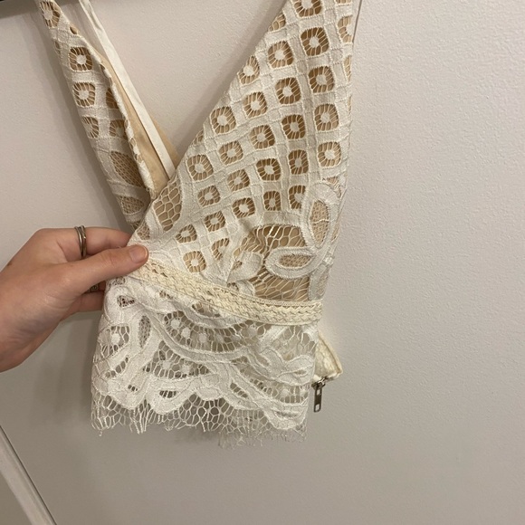 NWOT Tea & Cup White Lace Top Size small - Picture 2 of 6